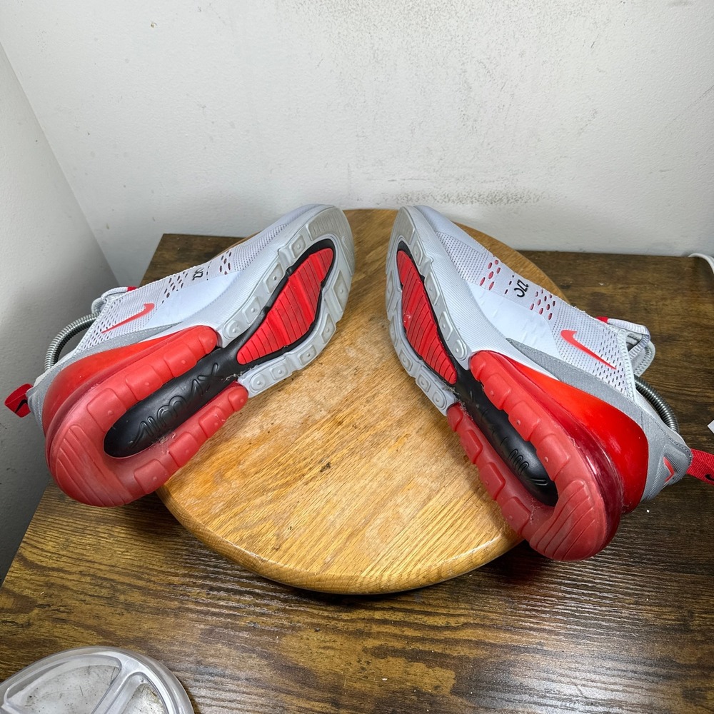 Nike Air Max 270 Mens Wolf Grey University Red AH8050-018 Running Shoes Size 8.5 - Picture 4 of 8